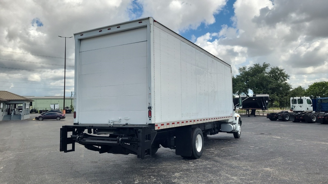 2019 International MV in Houston, TX — photo 2