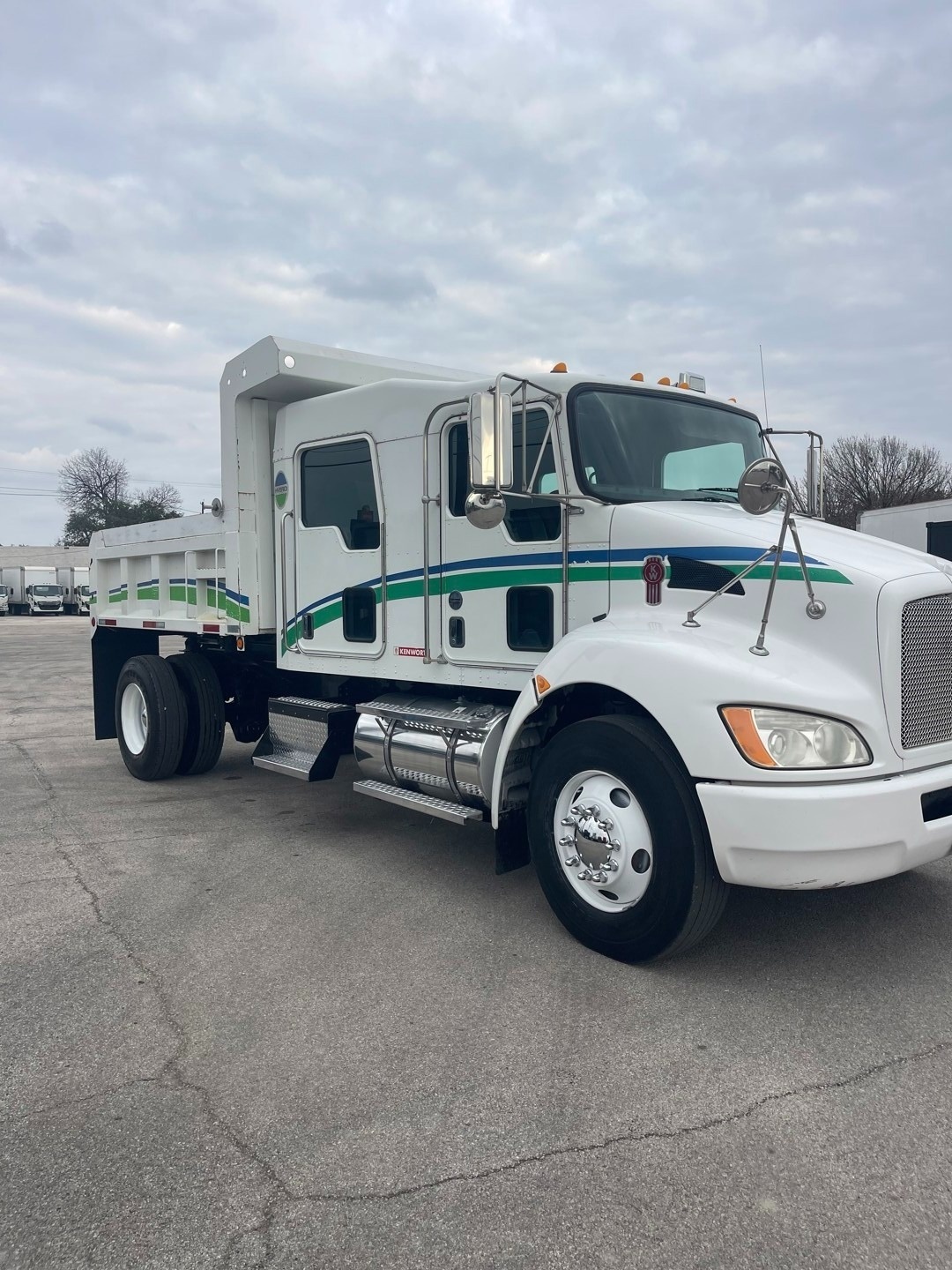 2010 Kenworth T370 in San Antonio, TX — photo 4