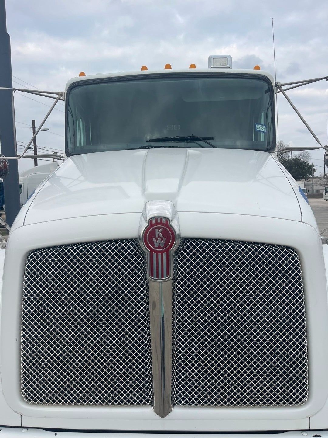 2010 Kenworth T370 in San Antonio, TX — photo 2