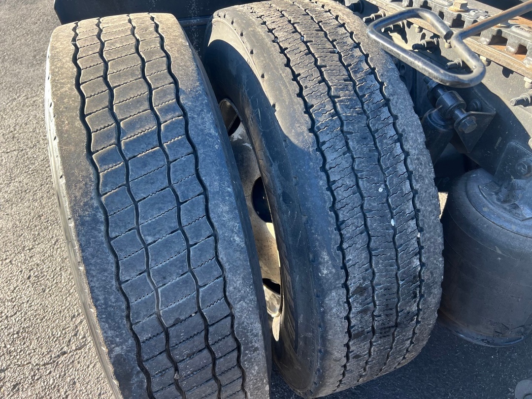 2022 International LT in Tulsa, OK — photo 8