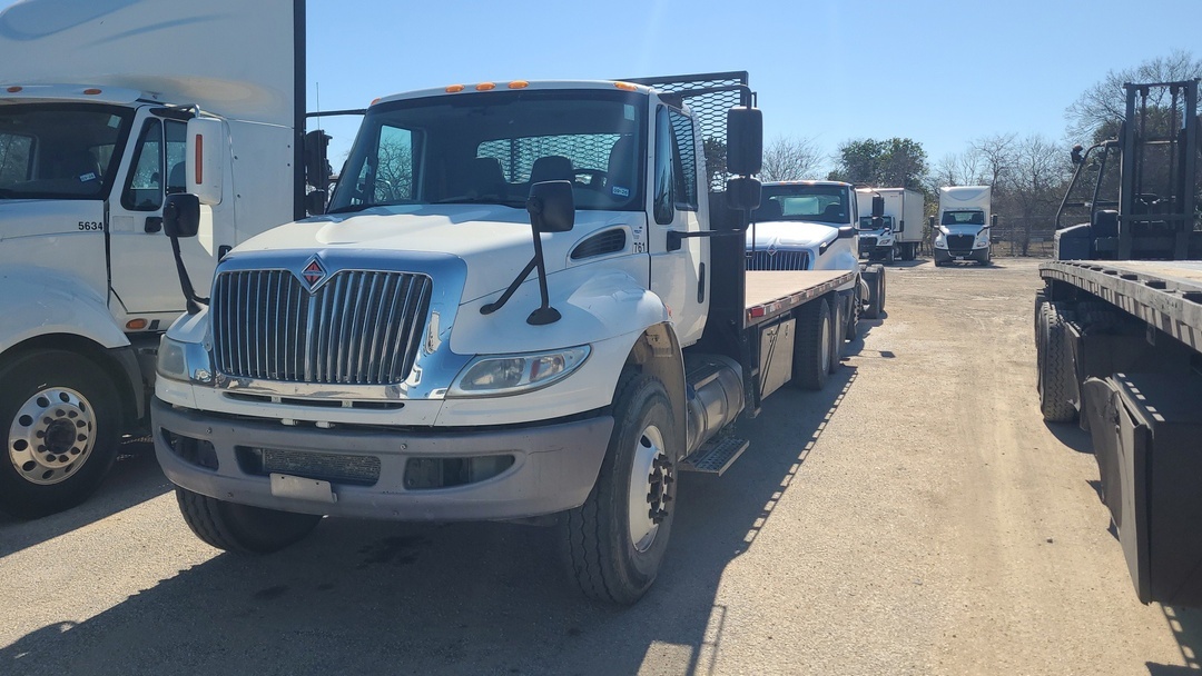 2017 International 4300 in San Antonio, TX — photo 2