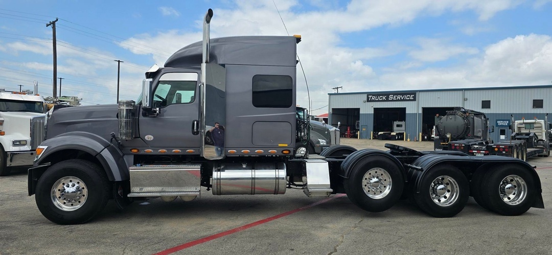2024 International HX in Irving, TX