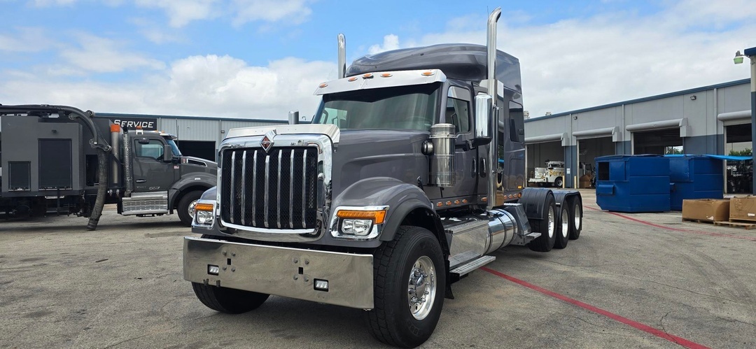 2024 International HX in Irving, TX — photo 2
