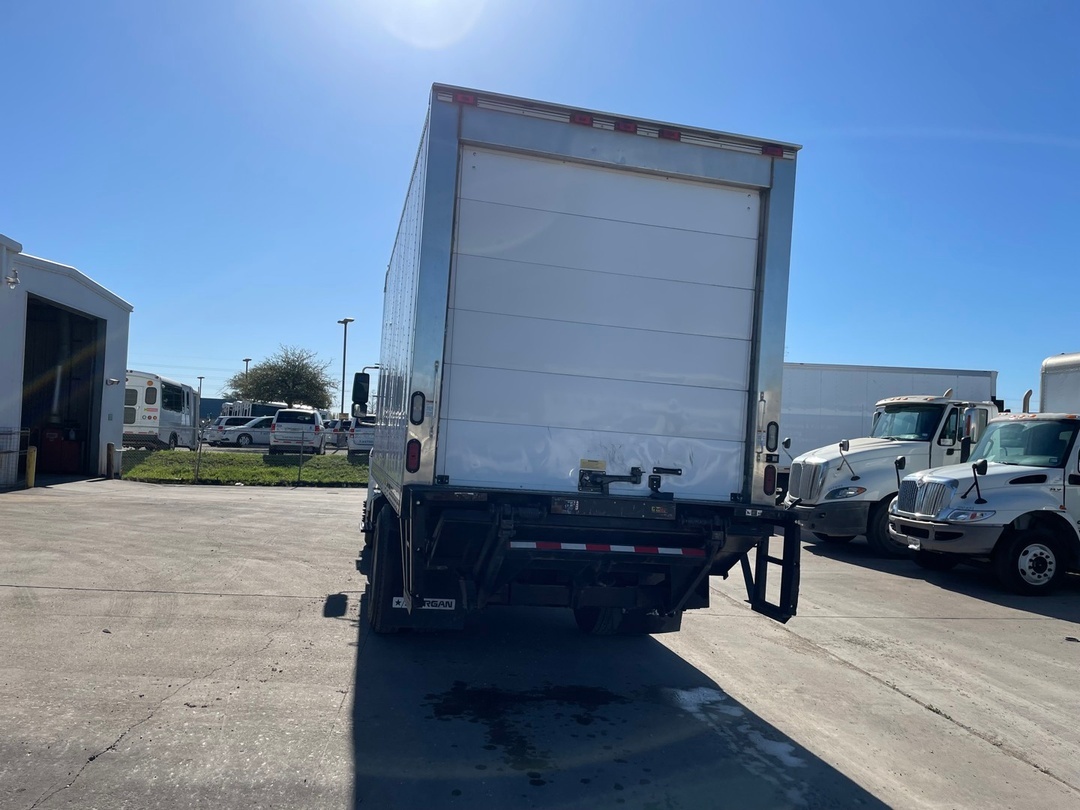 2017 International MV in Austin, TX — photo 8