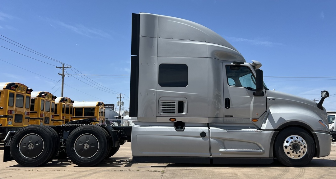 2025 International LT in Oklahoma City, OK — photo 4