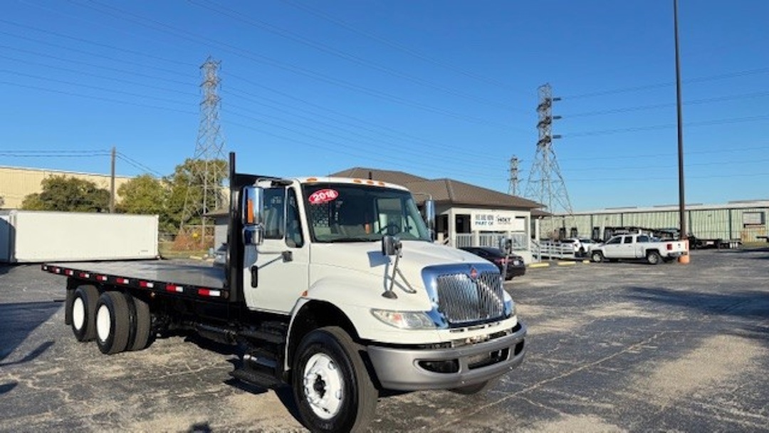 2018 International 4300 in Houston, TX — photo 2