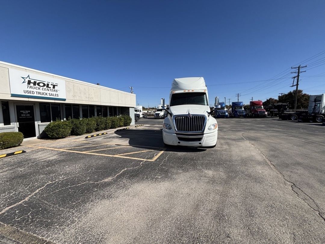 2022 International LT in Oklahoma City, OK — photo 3