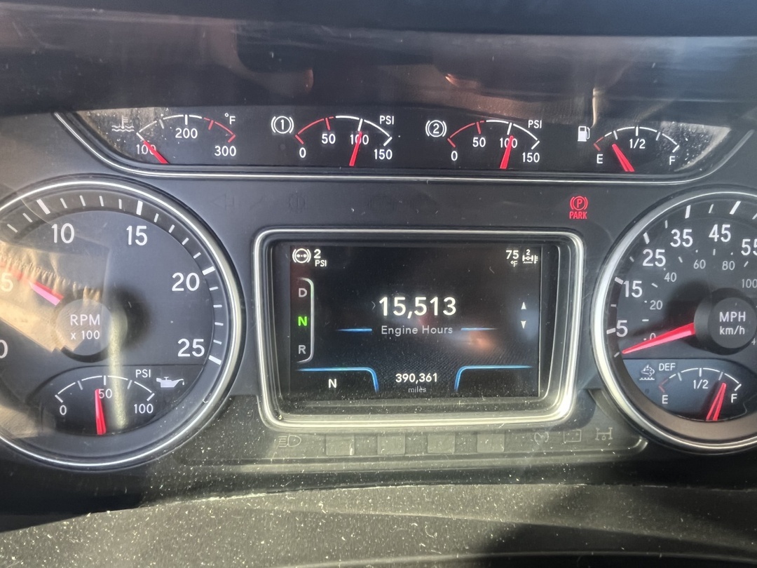 2018 International LT in Tulsa, OK — photo 3