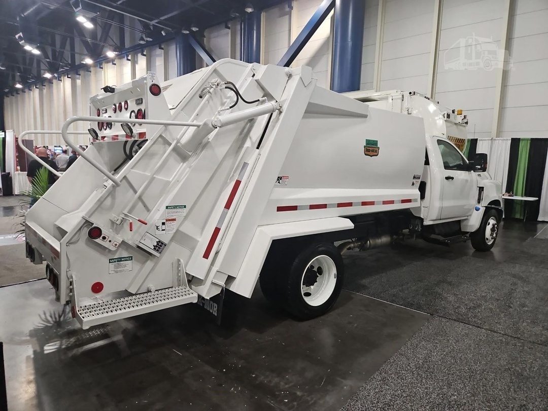 2023 International CV515