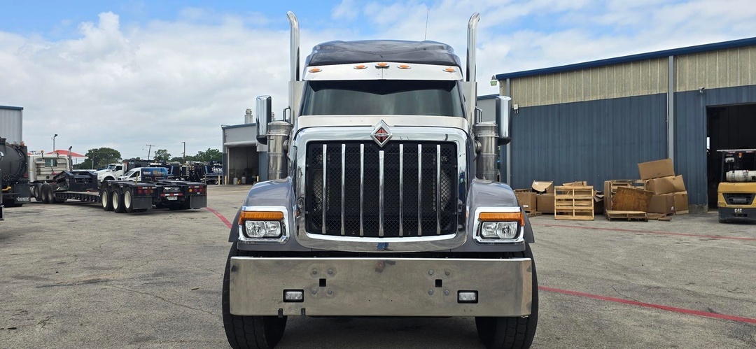 2024 International HX in Irving, TX — photo 3