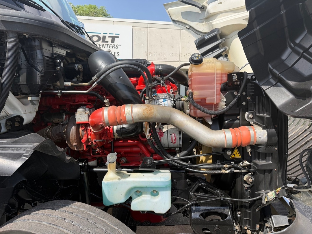 2019 International LT in Oklahoma City, OK — photo 2