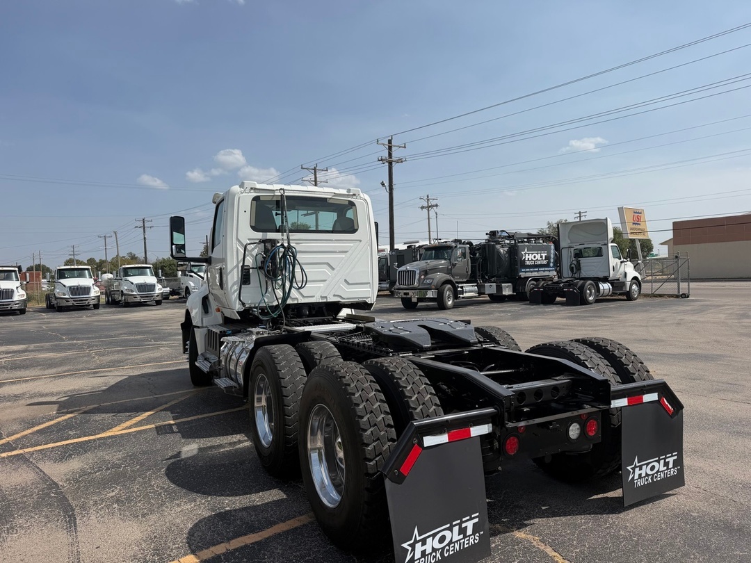 2019 International LT in Oklahoma City, OK — photo 8