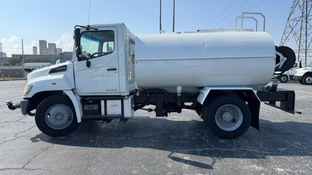 2017 Hino 338 in Houston, TX — photo 8
