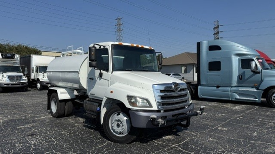 2017 Hino 338 in Houston, TX — photo 3