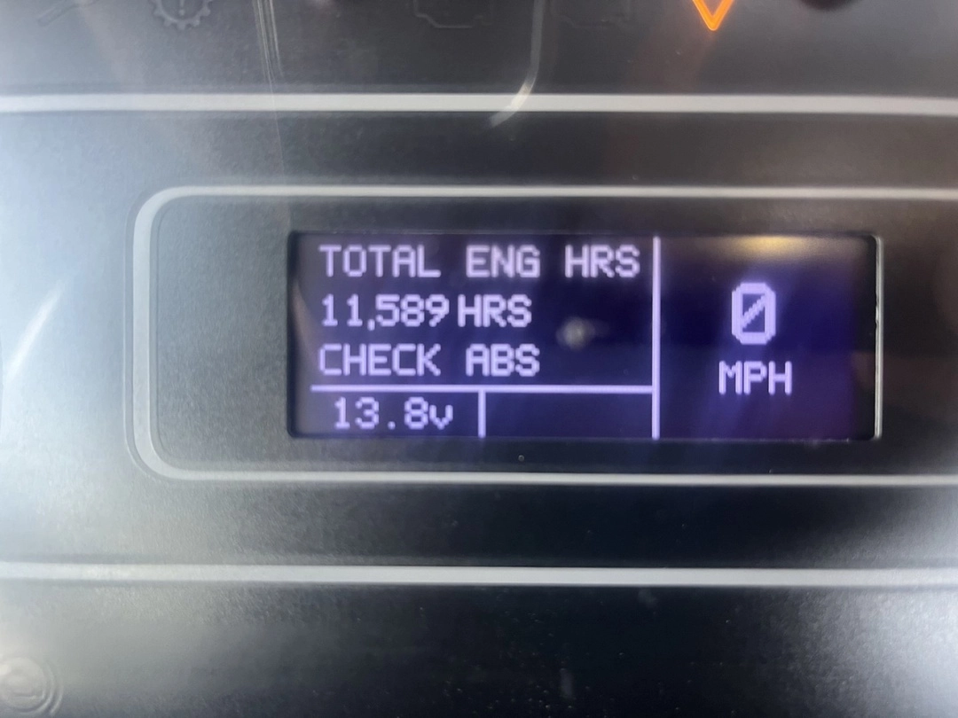 2019 International LT in Oklahoma City, OK — photo 7