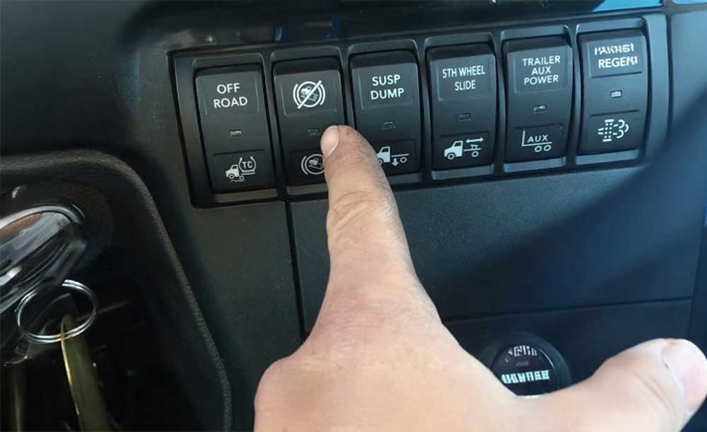 How to Reset ABS Light on an International Truck
