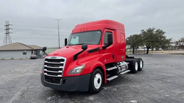 2020 FREIGHTLINER CASCADIA 126