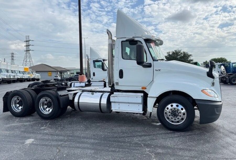 2018 International LT625
