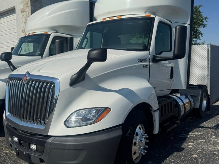 2022 International LT625