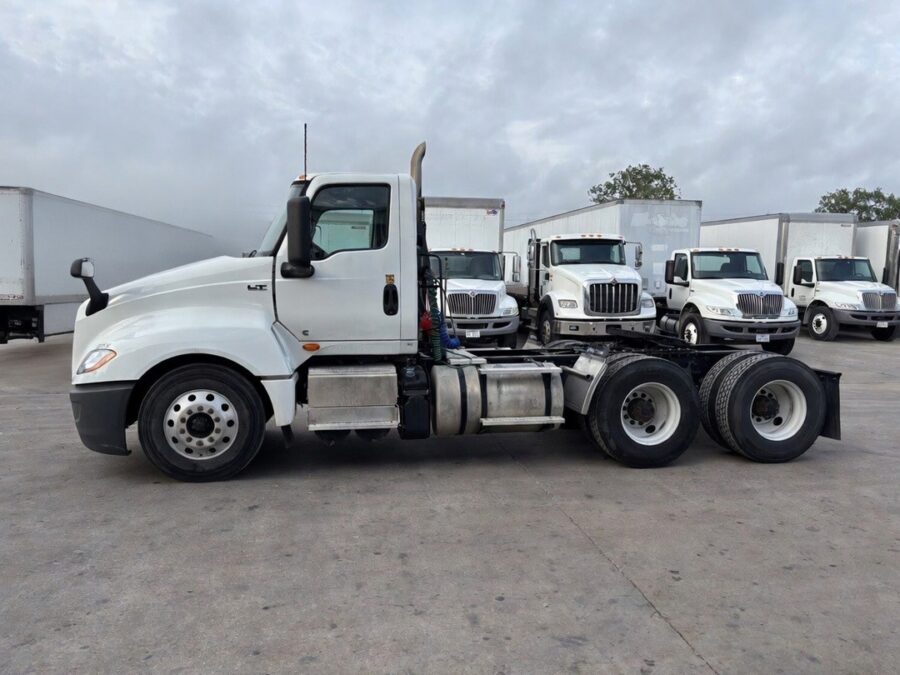 2022 International LT625