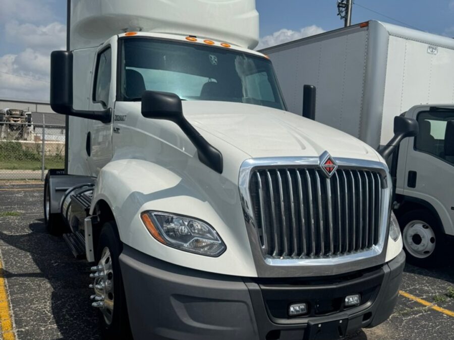 2022 International LT625