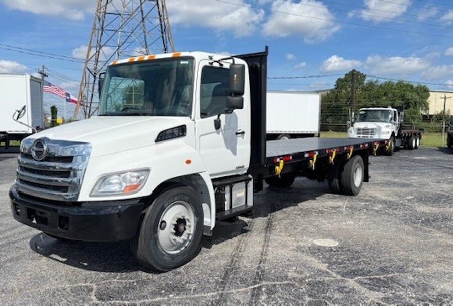 2014 HINO 338