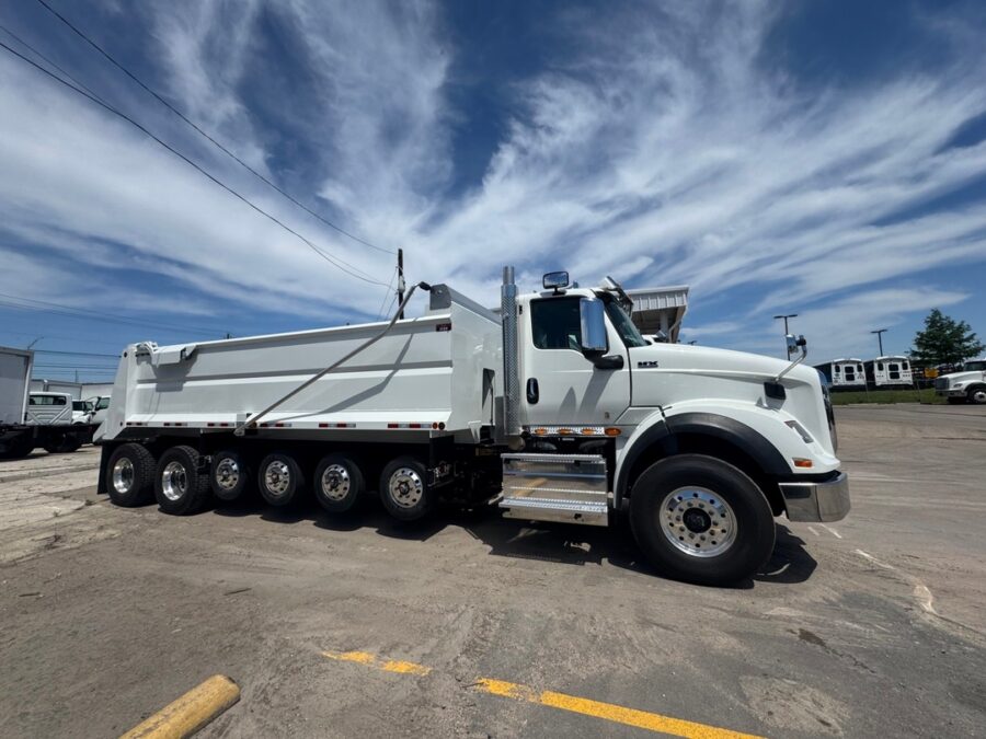 2027 International HX620