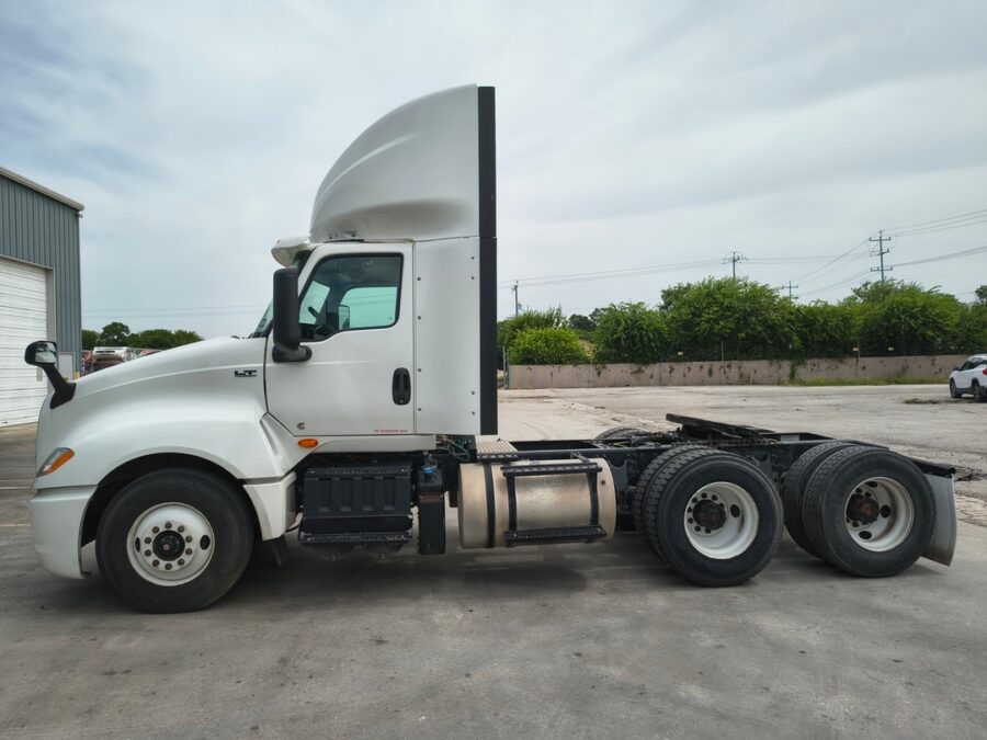 2020 International LT625