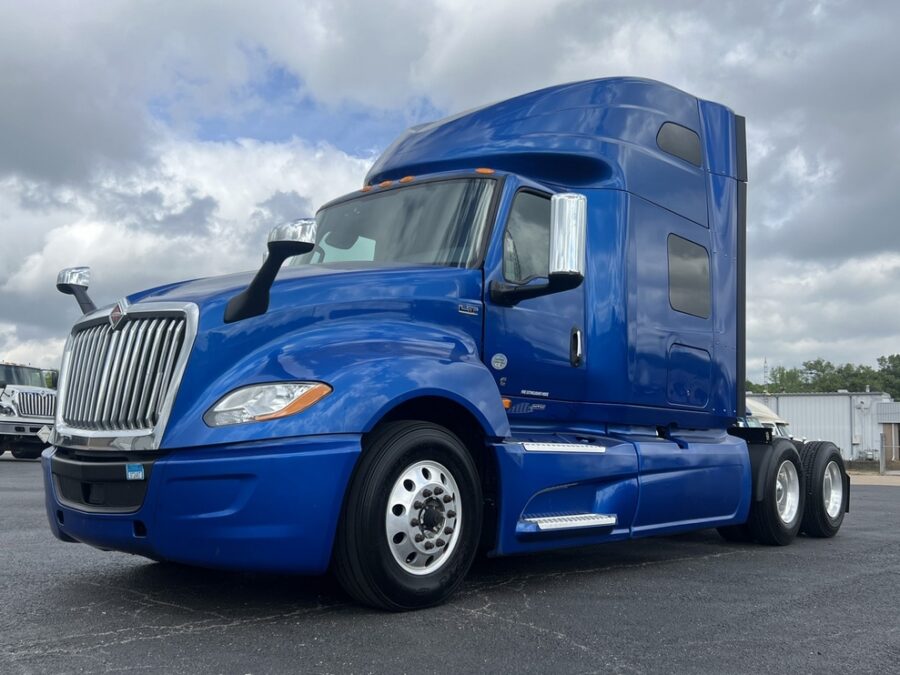 2021 International LT625