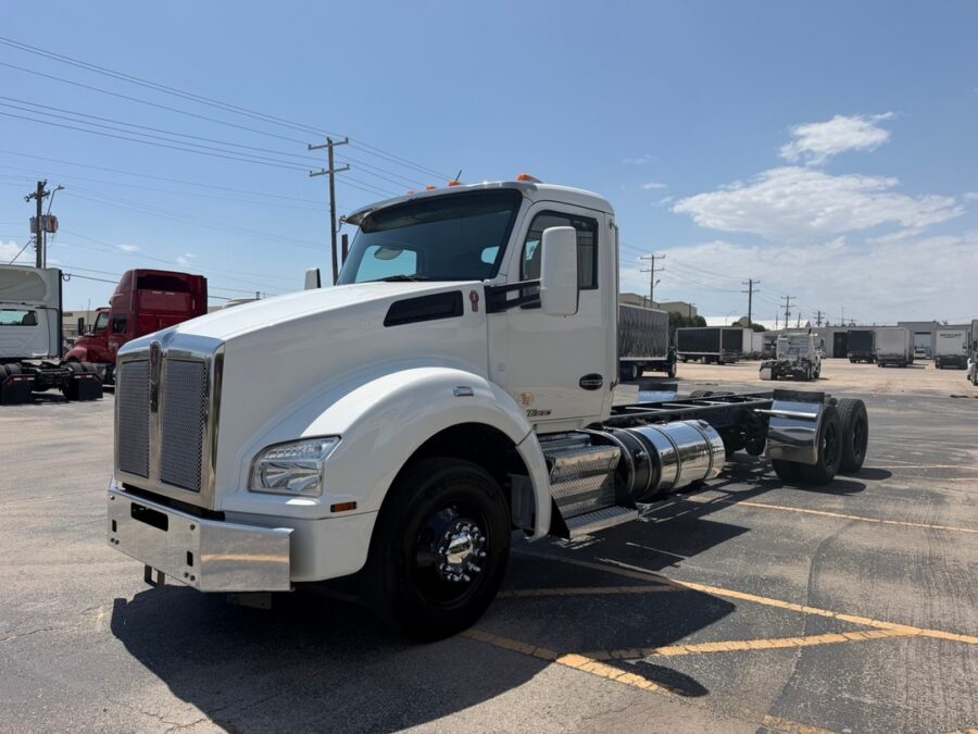 2021 Kenworth T880
