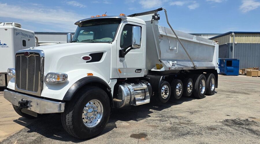 2022 Peterbilt 567