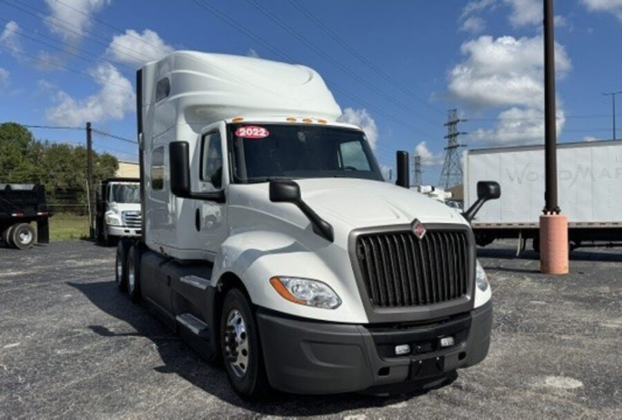 2022 International LT625