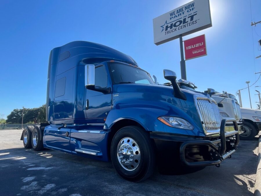 2022 International LT625