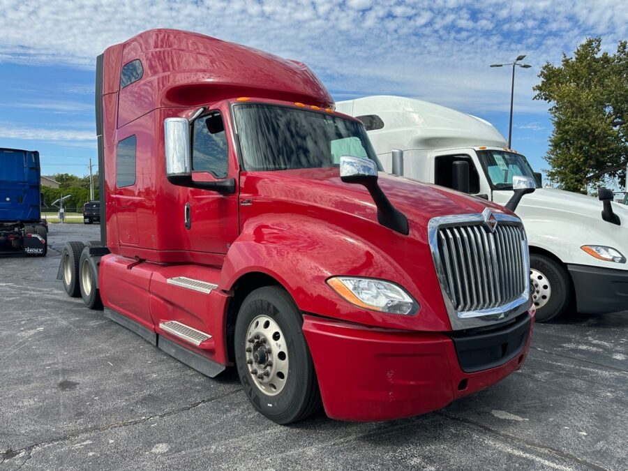 2022 International LT625