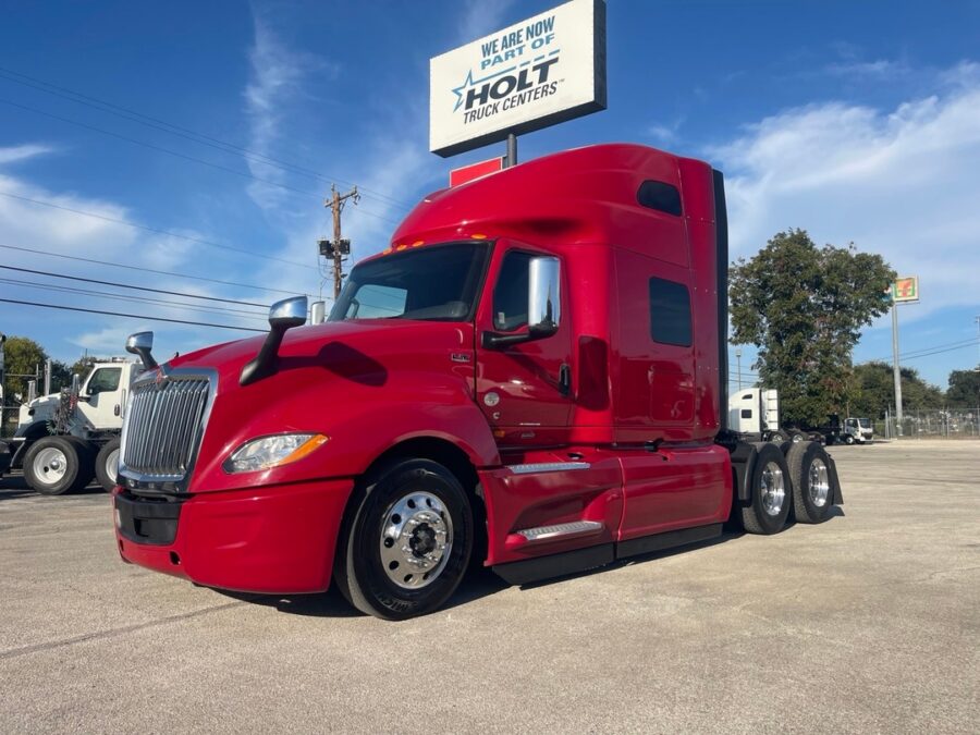 2022 International LT625