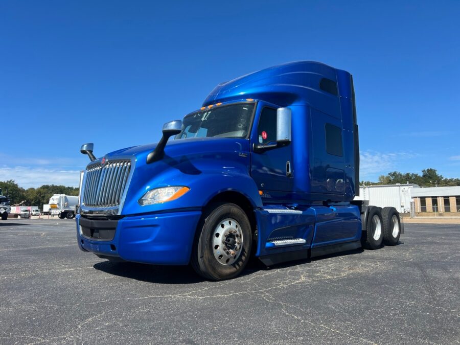 2021 International LT625
