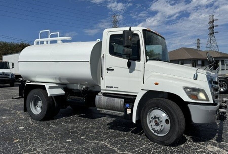 2020 HINO 338