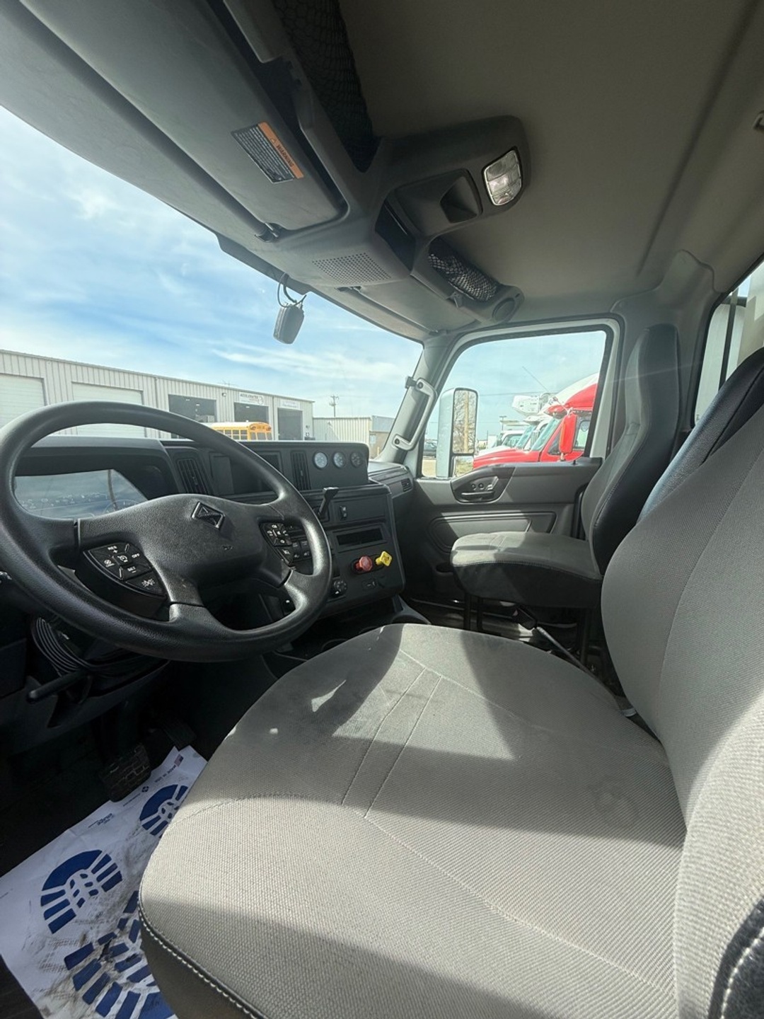 2021 International LT in Temple, TX — photo 6