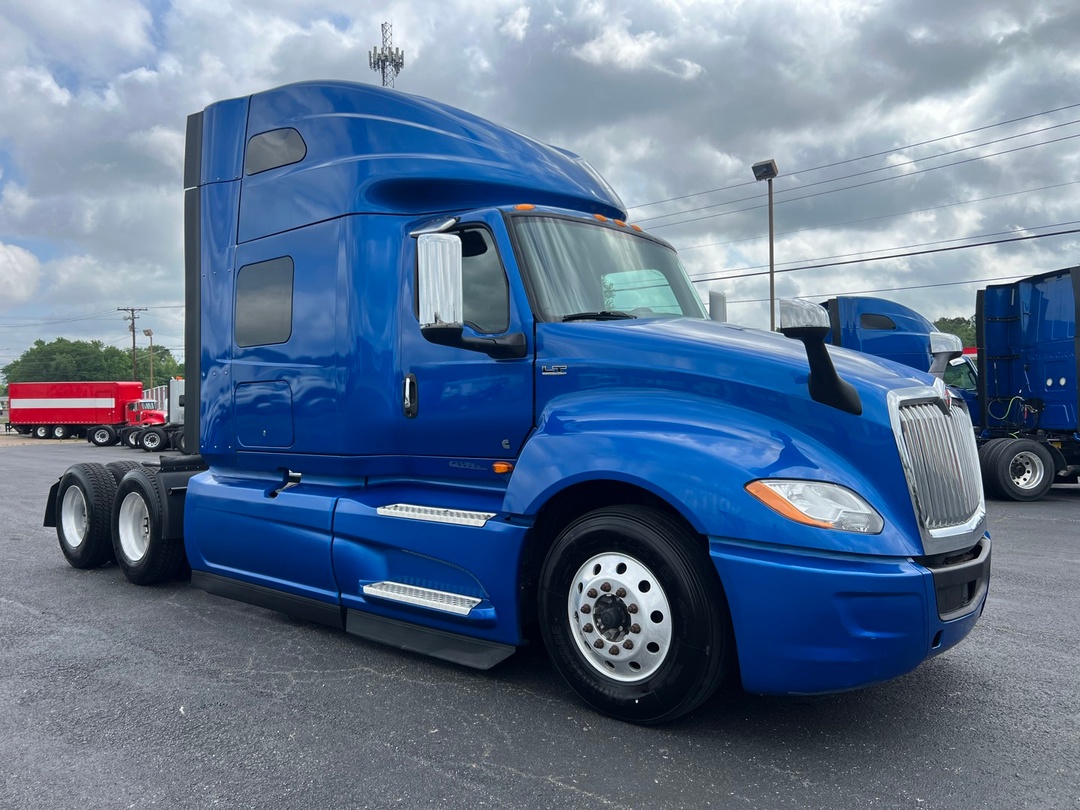 2021 International LT in Tyler, TX — photo 6