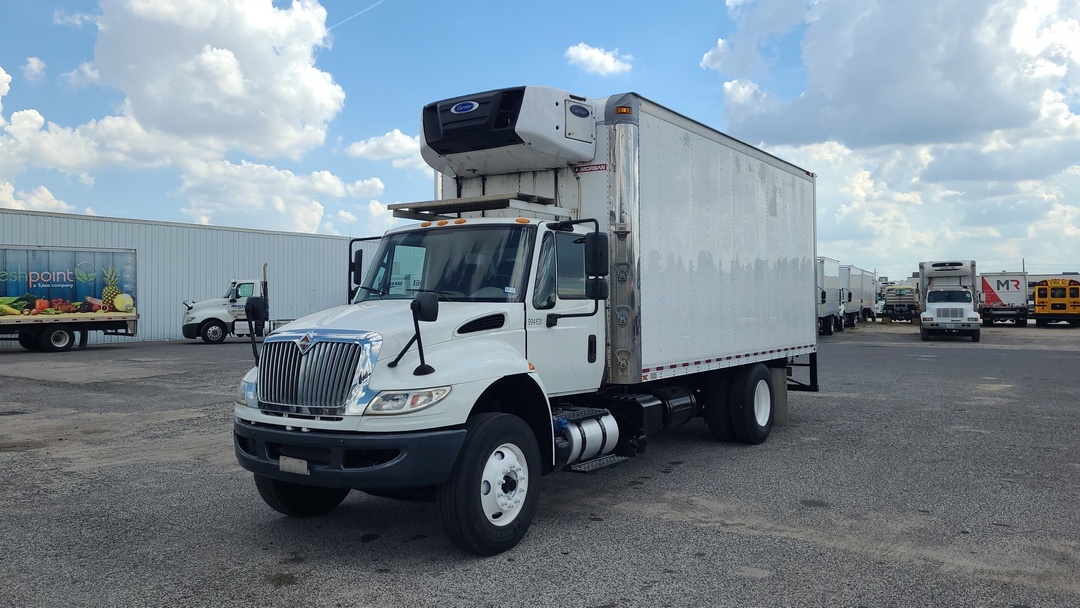 2019 International 4300 - image 9