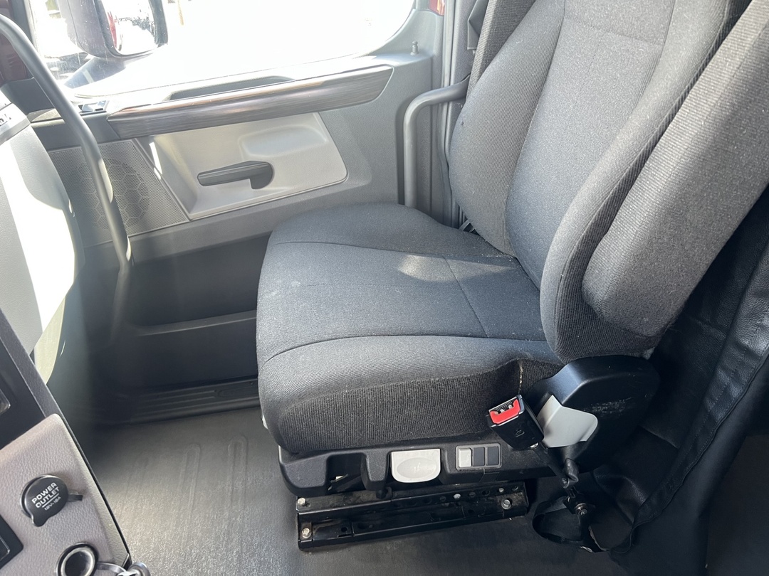 2020 Freightliner Cascadia - image 14