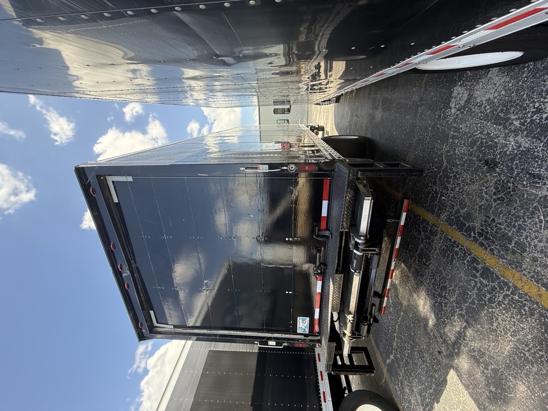 2020 International MV - image 6