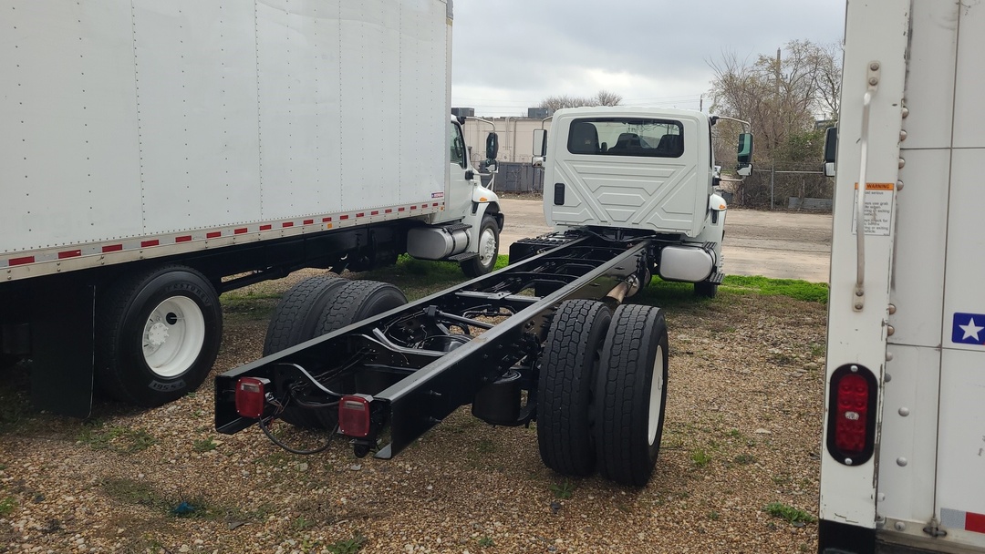 2020 International MV - image 9