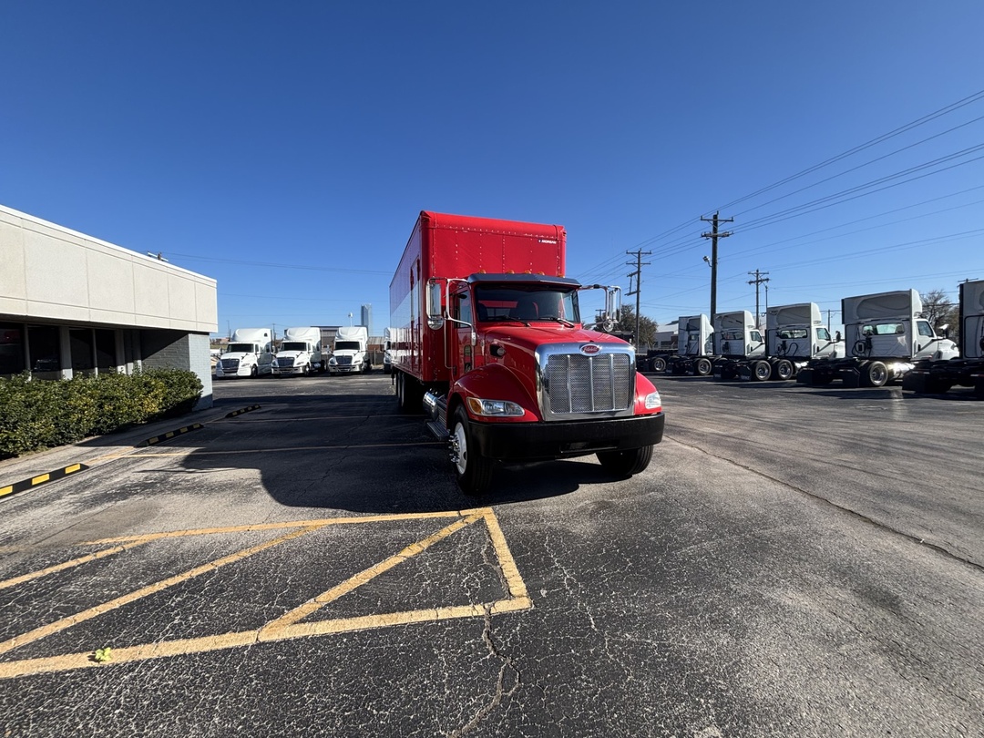 2020 Peterbilt 348 - image 7