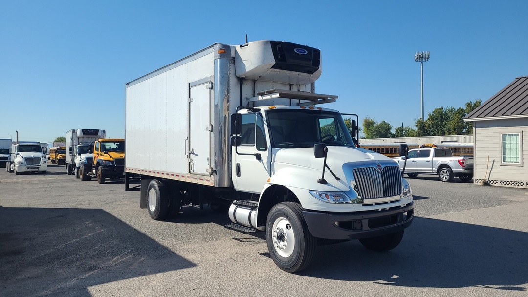 2019 International 4300 - image 9