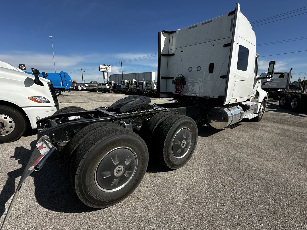 2025 International LT - image 3