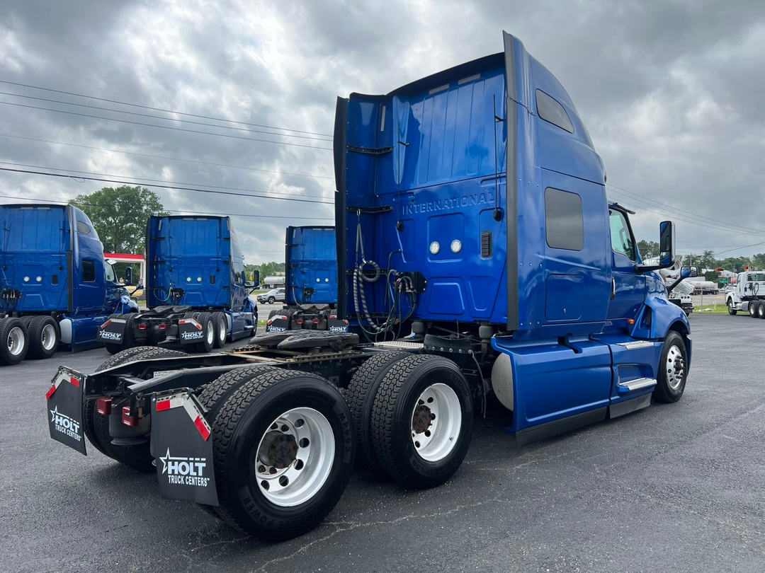 2021 International LT in Tyler, TX — photo 7