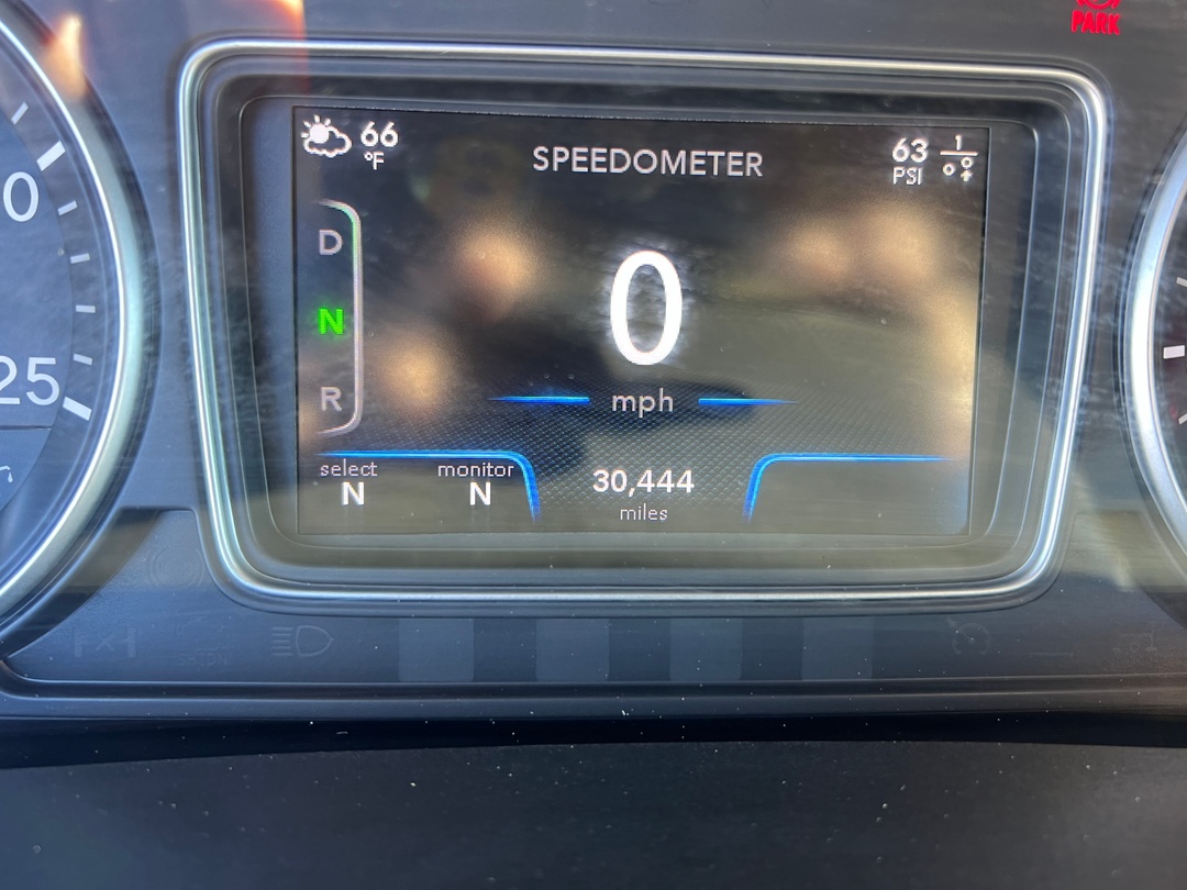 2024 International HX - image 30