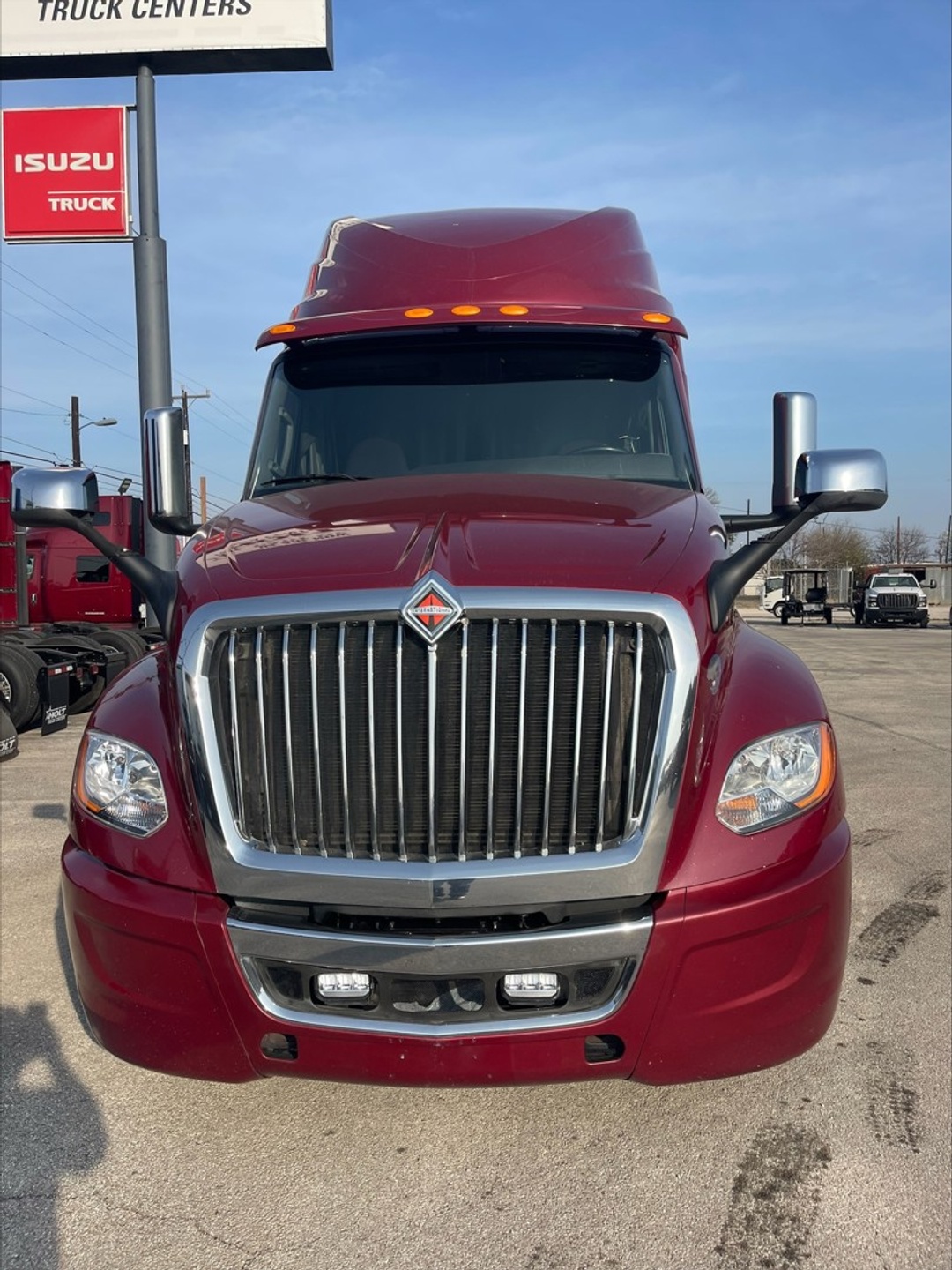 2022 International LT - image 14