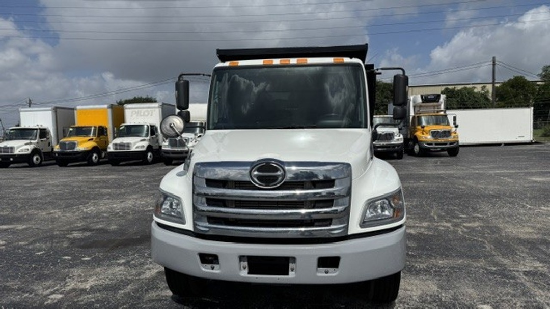 2015 Hino 338 in Houston, TX — photo 8